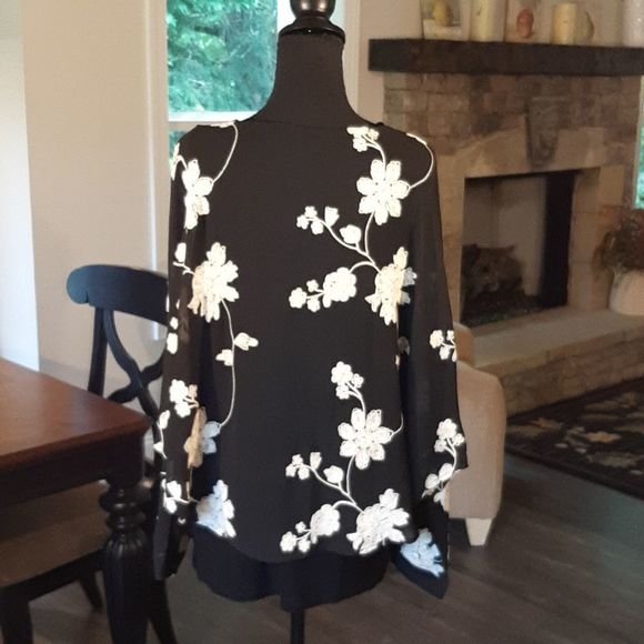 August Silk Black with White Flower Embroidery Flowy Top - Picture 4 of 10